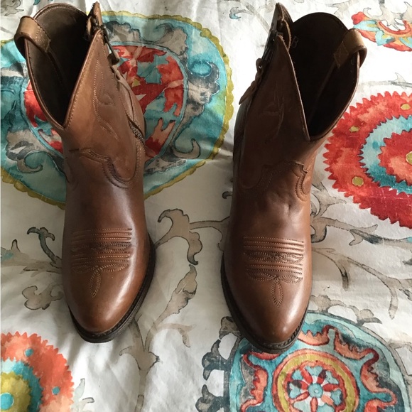 Ariat Shoes - Woman Ariat Darling Ankle Boots